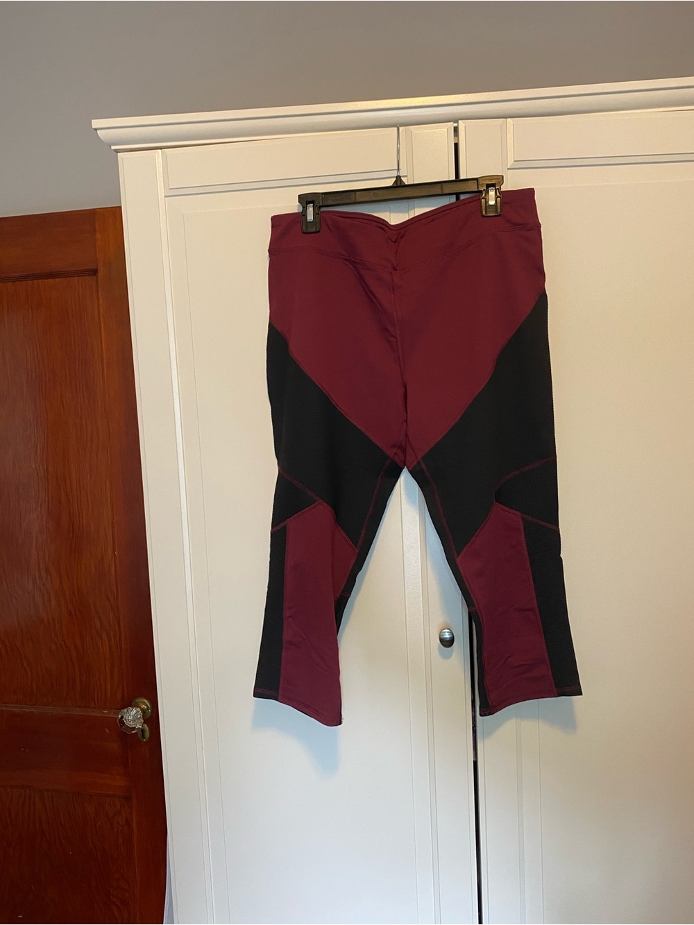 Champion Women’s Maroon and Black Colorblock Leggings